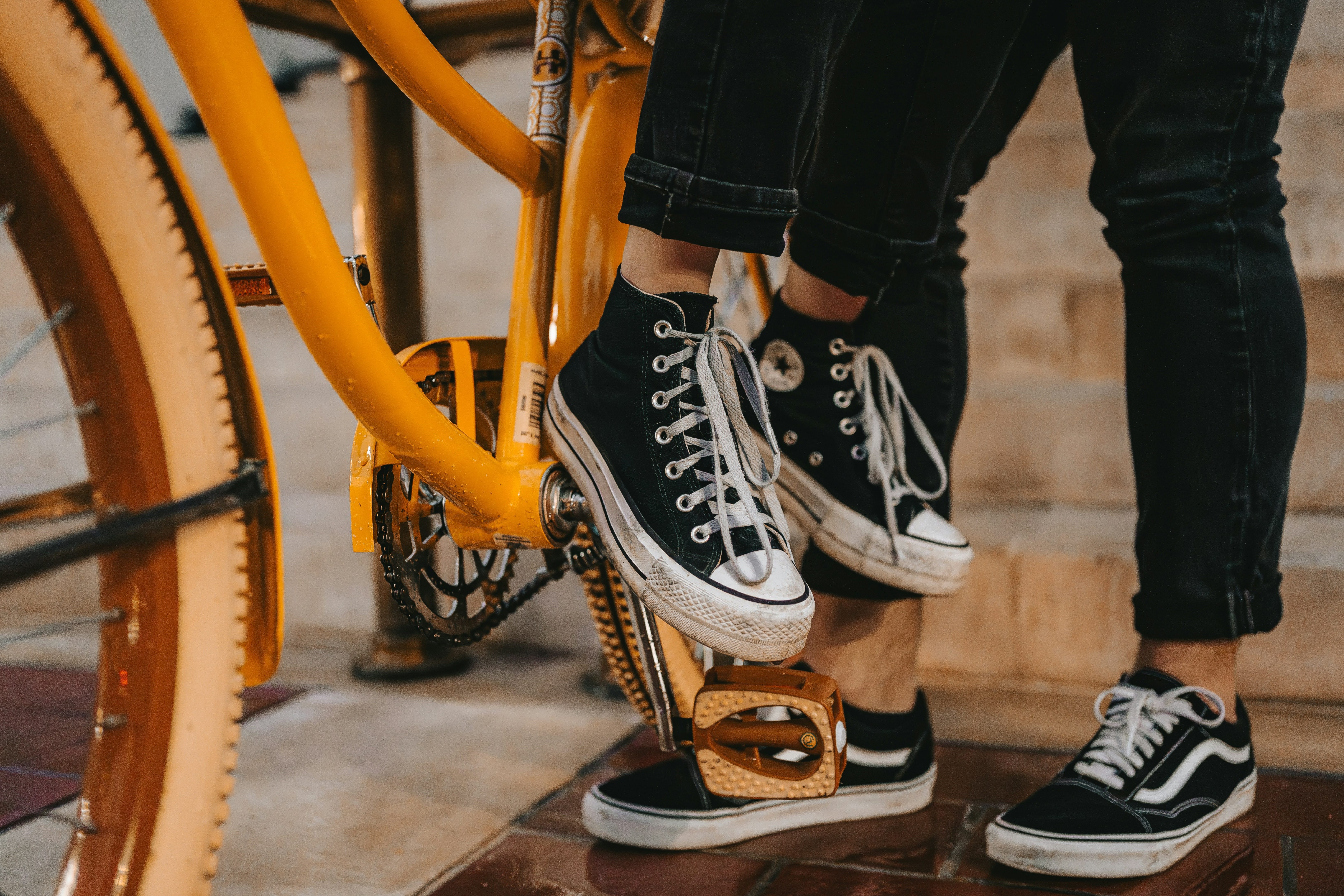 Investindo Em Nós Mesmos: O Caminho Para O Crescimento Pessoal, Profissional E Empresarial Em 2024